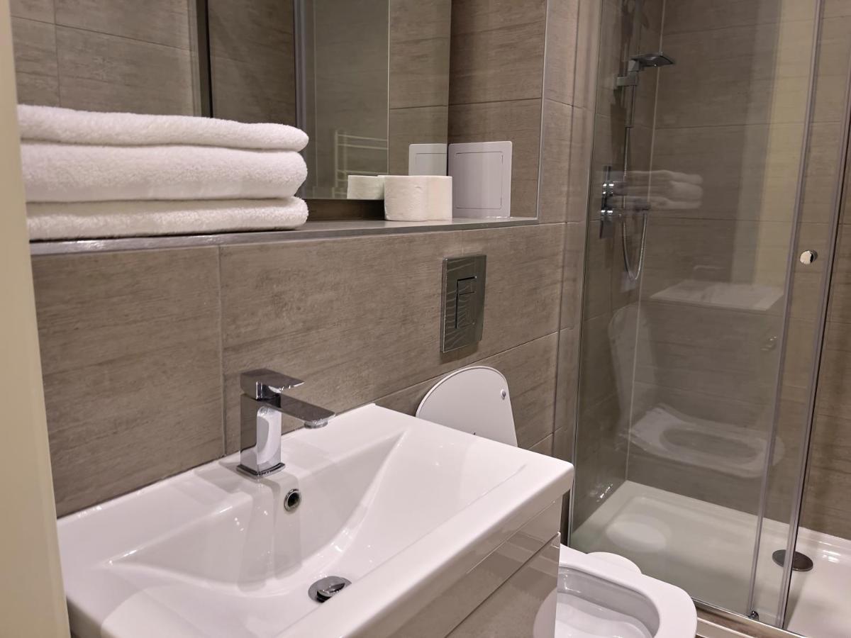 Lovely 2 Double Bedroom Flat With Free Parking - At The Atrium Mk 米尔顿凯恩斯 外观 照片