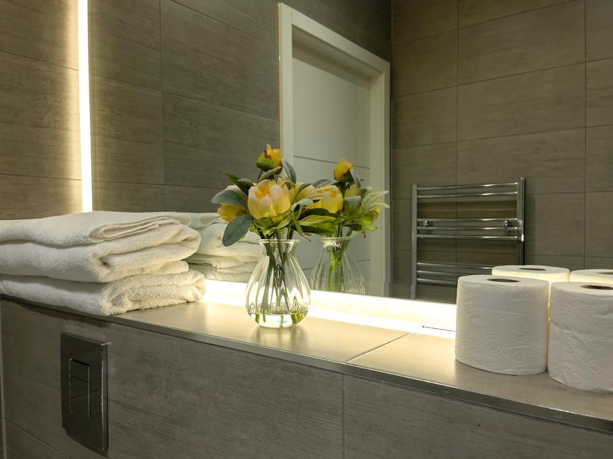Lovely 2 Double Bedroom Flat With Free Parking - At The Atrium Mk 米尔顿凯恩斯 外观 照片